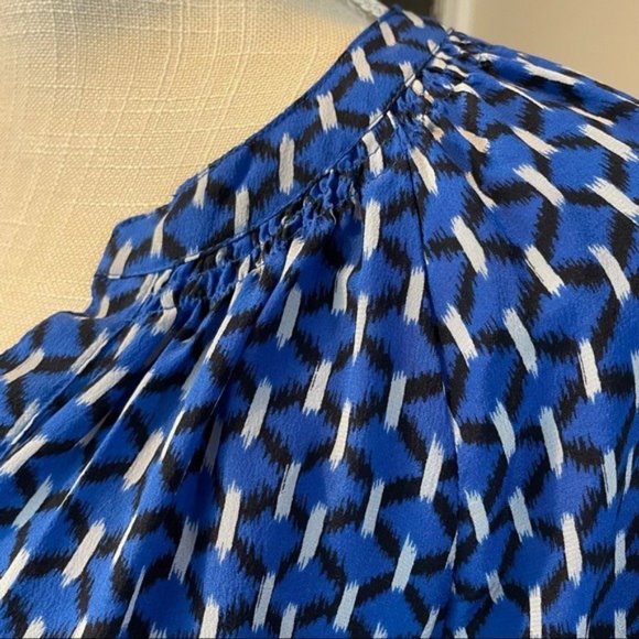 Joie Addie B Blue 100% Silk Blouse Top - Picture 10 of 11